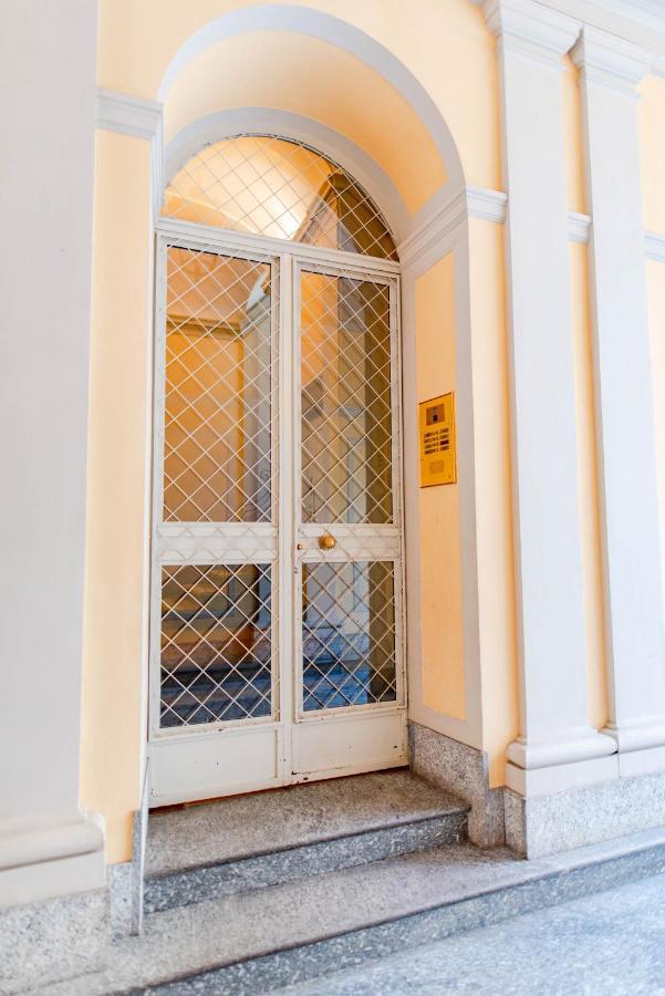Apartment The Queen By Happyhostorino Turin